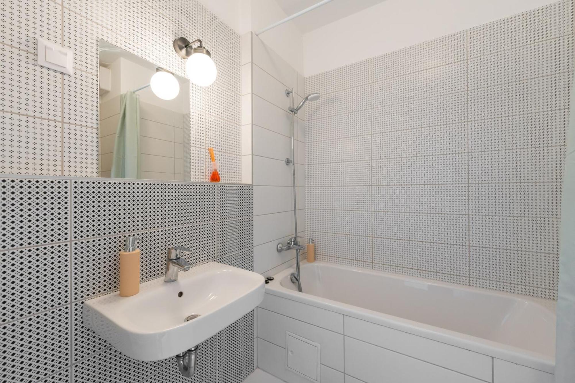 Brand New Modern Apartment-2 Rooms-Balcony-Garage 布达佩斯 外观 照片